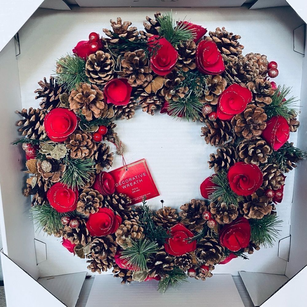 Beekman Home Rustic Natural Pine Cone Floral Christmas Wreath